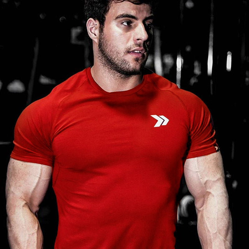 GeToday muscle fit leisure T-shirt for gym wear, featuring a snug fit and comfortable fabric for active and casual wear.